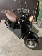 Scooter b klasse, Fietsen en Brommers, Ophalen, Overige modellen, Benzine, 50 cc