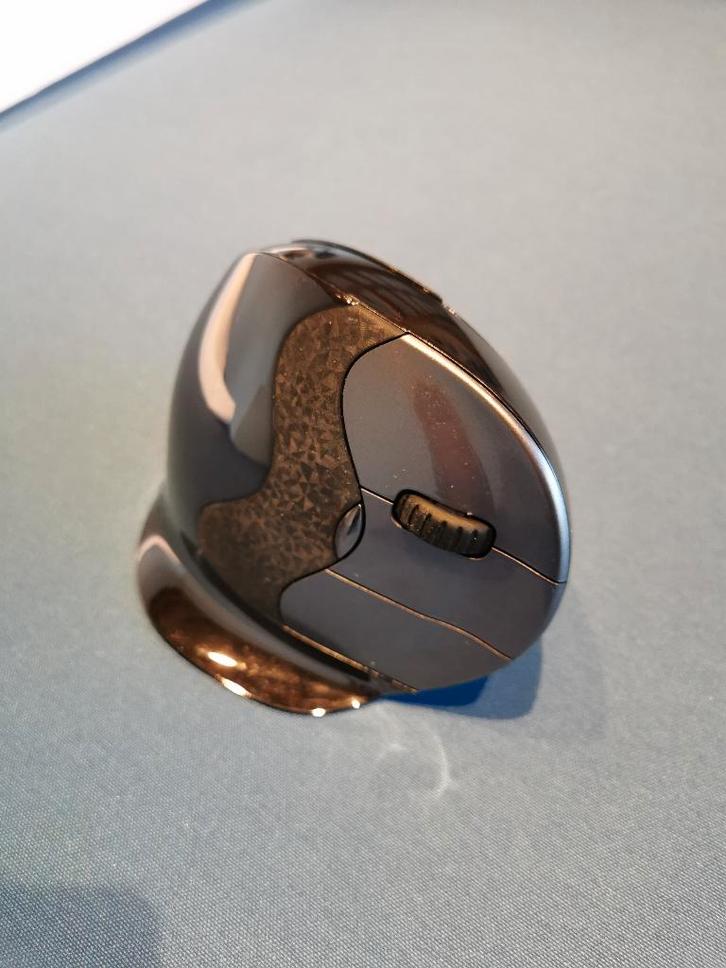 Evoluent VerticalMouse - Souris sans fil ergonomique Neuve, Informatique & Logiciels, Souris, Comme neuf, Souris, Sans fil, Ergonomique