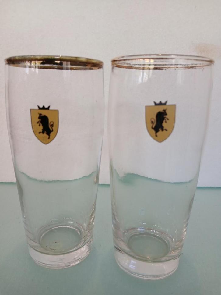 Twee oude JUPILER-brillen met alleen het stierlogo, Verzamelen, Biermerken, Zo goed als nieuw, Glas of Glazen, Jupiler, Ophalen of Verzenden