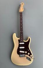 Uit 1994 40th Anniversary Fender Deluxe Stratocaster Plus, Comme neuf, Enlèvement ou Envoi, Fender