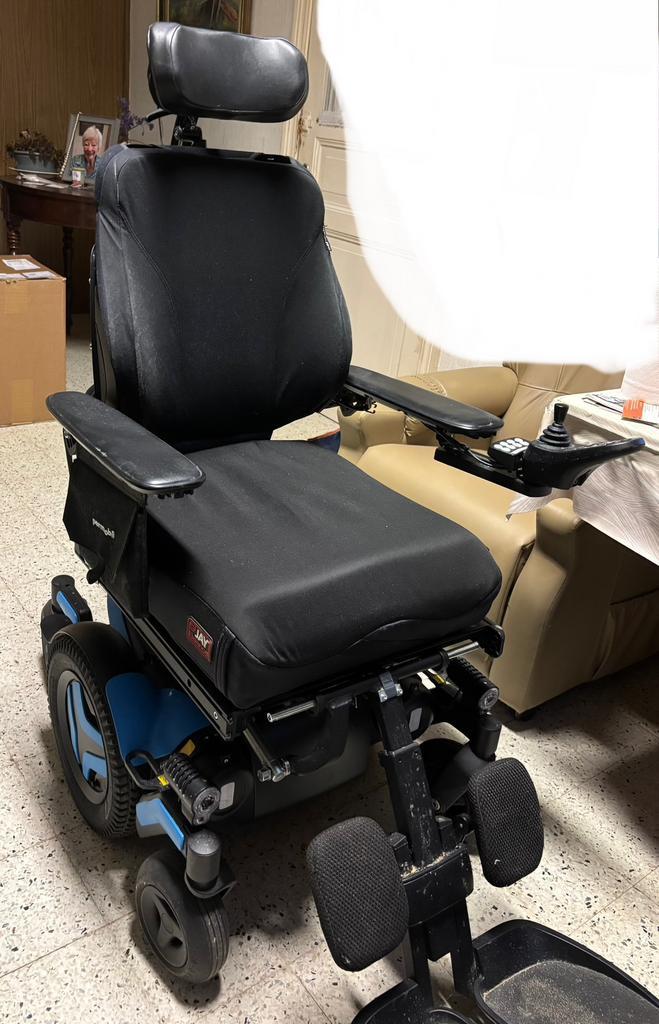 Elektrische rolstoel Permobile M3 corpus, Diversen, Rolstoelen, Zo goed als nieuw, Elektrische rolstoel, Ophalen