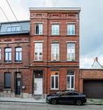 Huis à vendre à Charleroi, 9 chambres, Immo, 440 m², 9 pièces, 111 kWh/m²/an, Maison individuelle