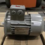 Moteur Siemens 1LE1003-0CB29-0GB4-Z H03+H07+M11+M1Y+S05+Y99, Bricolage & Construction, Enlèvement ou Envoi, Neuf