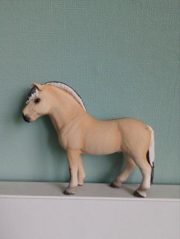 Schleich Fjord hengst  beschikbaar voor biedingen