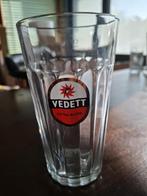 Vedett Duvel USA glas in de reliëfvoet, Verzamelen, Biermerken, Verzenden, Gebruikt, Glas of Glazen, Duvel