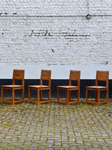Serie Zweedse stoelen uit de jaren 40 in massief grenen., Huis en Inrichting, Stoelen, Ophalen, Gebruikt