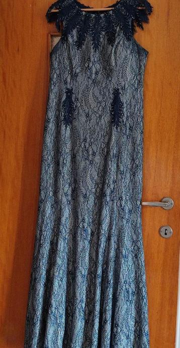 Longue robe taille 44, Taille 42/44 (L), Messina, Enlèvement ou Envoi, Porté