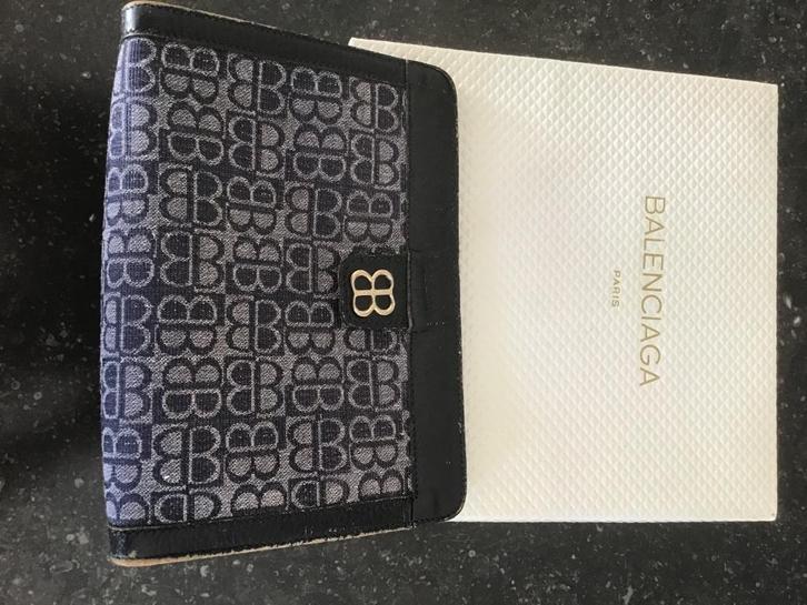 Vintage Clutch Balenciaga + vintage verpakkingsdoos, Handtassen en Accessoires, Tassen | Damestassen, Gebruikt, Avondtasje, Blauw