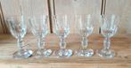 5 petits verres à pied en cristal taillé Baccarat - Gondole, Antiquités & Art, Enlèvement ou Envoi