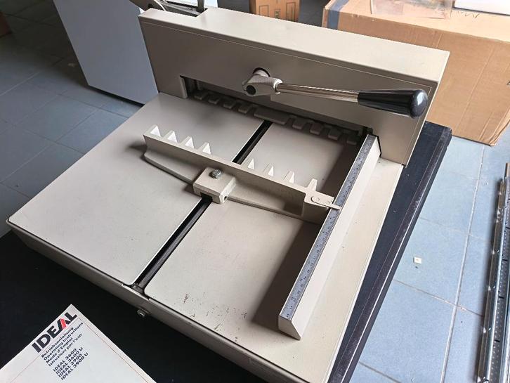 PAPIERSNIJDER/-snijmachine IDEAL 3600 A, Diversen, Bureau-accessoires, Gebruikt, Ophalen