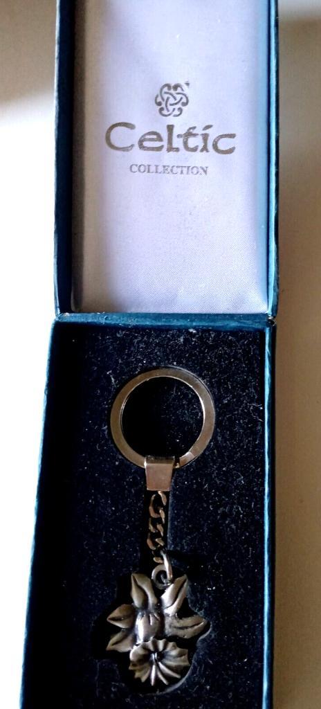 Porte clef CELTIC Boite d'origine 1980 Chardon Ecosse, Collections, Porte-clés, Marque, Enlèvement ou Envoi