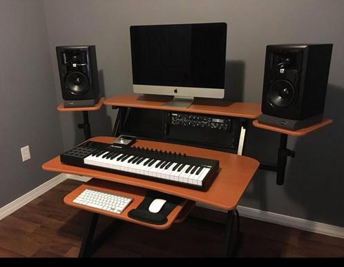 Studio/producer werkstation. Bureau, Muziek en Instrumenten, Midi-apparatuur, Zo goed als nieuw, Ophalen