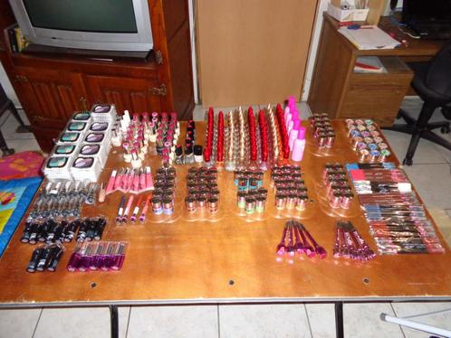 partij make up van 250 stuks, Handtassen en Accessoires, Uiterlijk | Cosmetica en Make-up, Nieuw, Make-up, Gehele gezicht, Overige kleuren