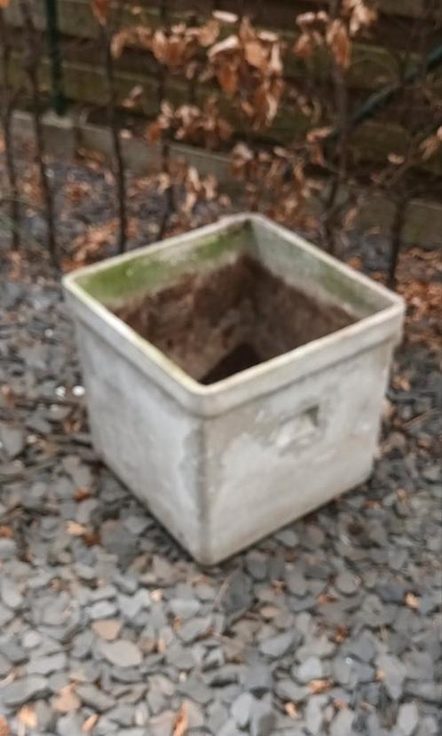 3 betonnen bloembakken, Tuin en Terras, Bloembakken en Plantenbakken, Zo goed als nieuw, Tuin, Ophalen