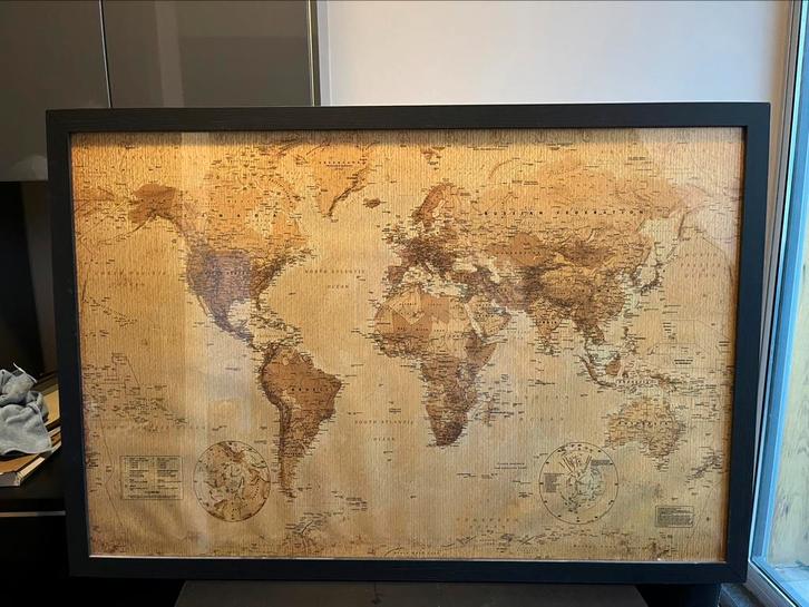 Wereldkaart in kader, Verzamelen, Posters, Zo goed als nieuw, Rechthoekig Liggend, Met lijst, Ophalen of Verzenden