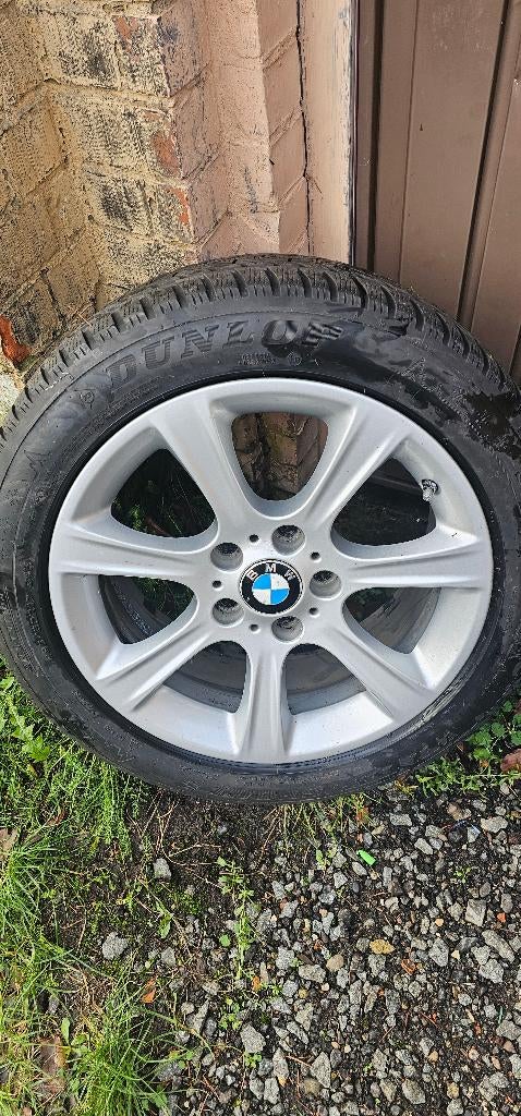 Pneus d'hiver avec jantes BMW + capteurs de pression, Autos : Pièces & Accessoires, Pneus & Jantes, Pneu(s), Pneus hiver, 17 pouces