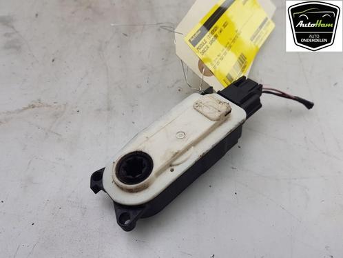 COMPUTER DIVERSEN Dacia Sandero III (01-2019/-) (6477R1012A), Auto-onderdelen, Elektronica en Kabels, Dacia, Gebruikt