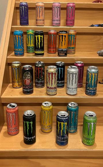 Verzameling lege Monster blikken (24 stuks) beschikbaar voor biedingen