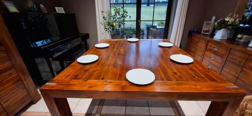 table à manger en accacia massif., Huis en Inrichting, Tafels | Eettafels, Gebruikt