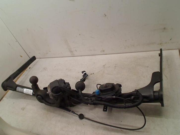 TREKHAAK Volkswagen Golf VII (AUA) (5G0803880D), Auto-onderdelen, Ophanging en Onderstel, Volkswagen, Gebruikt