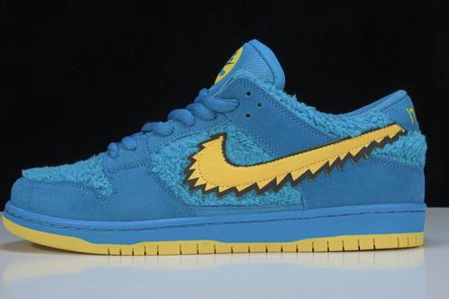 Nike SB Dunk “ Blue Bear “ Gratefull dead low, Kleding | Heren, Schoenen, Nieuw, Ophalen of Verzenden