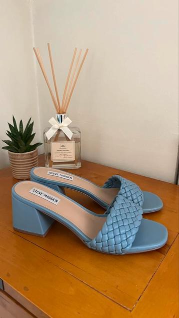 Damesschoenen te koop beschikbaar voor biedingen