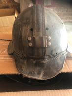 Zeldzame kleine helm, gedeeltelijk gemaakt van leer 2, Antiek en Kunst, Antiek | Gereedschap en Instrumenten