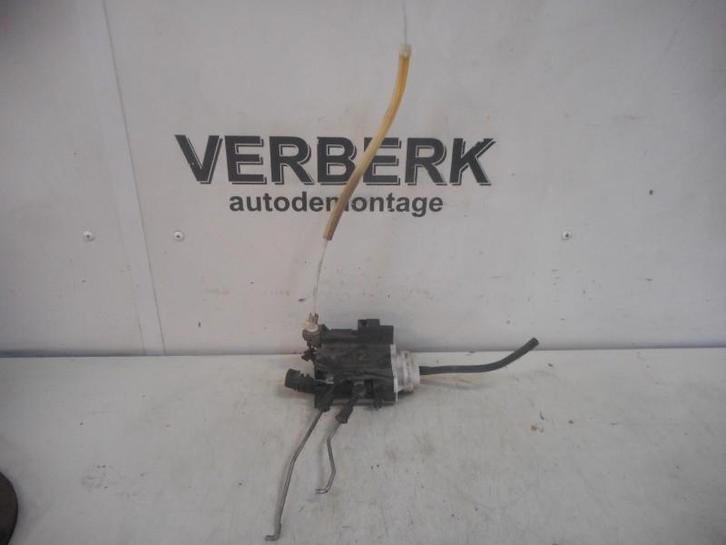 PORTIERSLOT LINKS VOOR Audi 100 Avant Quattro (C4), Auto-onderdelen, Carrosserie, Audi, Voor, Links, Gebruikt