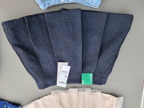 donker blauwe rok, United Colors of Benetton, 120  NIEUW, Kinderen en Baby's, Kinderkleding | Maat 116, Zo goed als nieuw, Ophalen of Verzenden