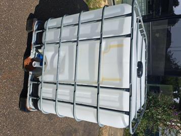 Vat 1000liter beschikbaar voor biedingen