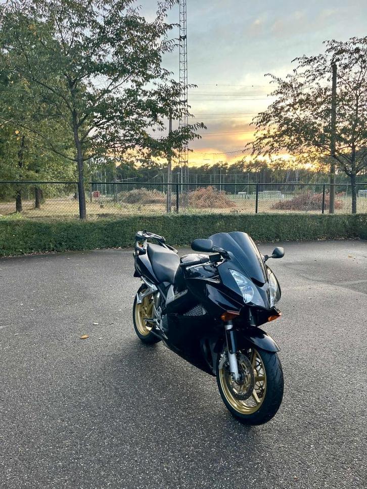 Honda VFR800 met ABS !, Motoren, Motoren | Honda, Particulier, Toermotor, meer dan 35 kW, 4 cilinders, ABS, Ophalen