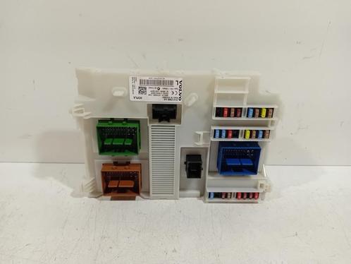 ZEKERINGKAST Volvo V60 I (FW / GW) (31412969AA), Auto-onderdelen, Elektronica en Kabels, Volvo, Gebruikt