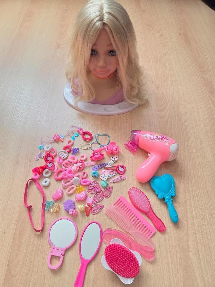 Make-up- en haarpop + accessoires, Kinderen en Baby's, Speelgoed | Poppen, Gebruikt, Overige typen, Ophalen of Verzenden