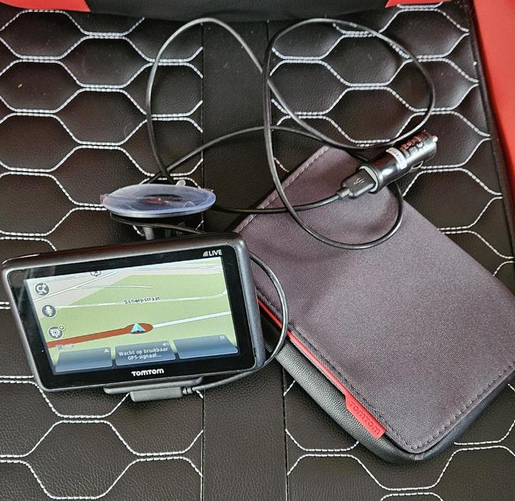 TomTom GO LIVE 1005 WORLD Navigatiesysteem, Auto diversen, Autonavigatie, Gebruikt, Ophalen of Verzenden