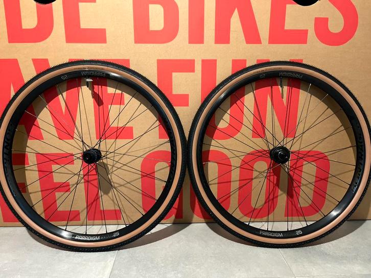 Wheelset/wielset Bontrager Paradigm Comp TLR Disc XDR, Fietsen en Brommers, Fietsonderdelen, Nieuw, Racefiets, Wiel, Ophalen