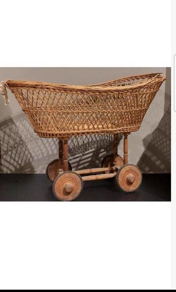 Berceau vintage beschikbaar voor biedingen