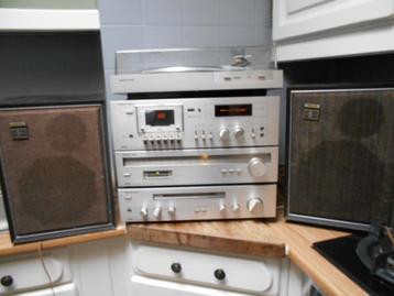 Te koop stereo installatie TEC alles apart in goede staat  beschikbaar voor biedingen