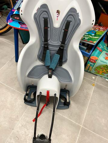 Siege enfant vélo tres peu utilisé beschikbaar voor biedingen