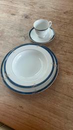 12 delig servies, Ophalen, Bord(en)