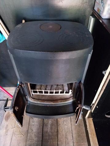 Houtkachel beschikbaar voor biedingen