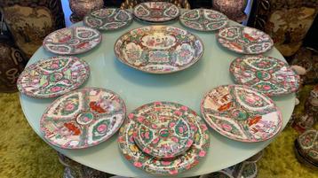 SUPER GREAT COLLECTION OF VINTAGE FAMILY ROSE HAND PAINTED beschikbaar voor biedingen