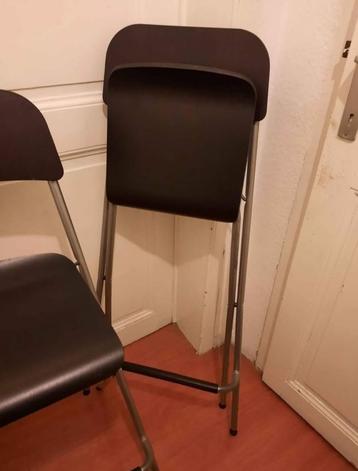 Barstoel beschikbaar voor biedingen