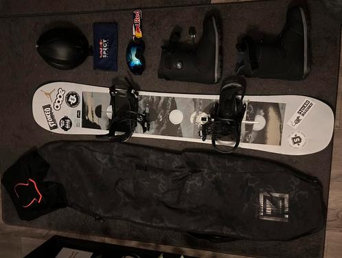 Snowboard Burton Flight Attendant 161 + Bindingen + boots.., Sport en Fitness, Snowboarden, Gebruikt, Board, Ophalen