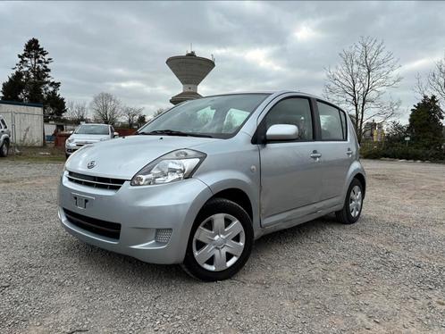 Daihatsu Sirion 1.2iBenzine/10:2010/Airco/Gekeurd* 1.499€, Auto's, Daihatsu, Bedrijf, Te koop, Sirion, ABS, Benzine, Euro 4, 5 deurs