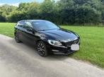 Volvo V60 D2 Black Édition 06/2018. À voir !!!, Auto's, Voorwielaandrijving, 4 cilinders, 1969 cc, Zwart