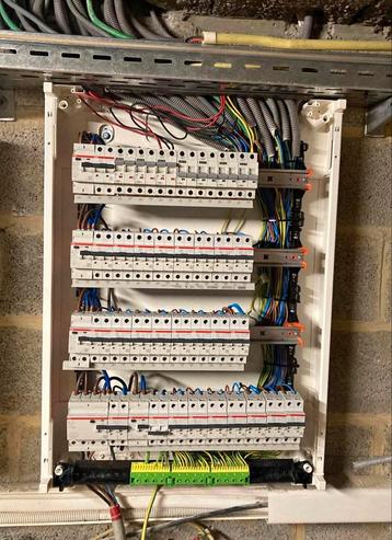 #electricien agrée #chauffagiste agrée #plomberie #debouchag beschikbaar voor biedingen