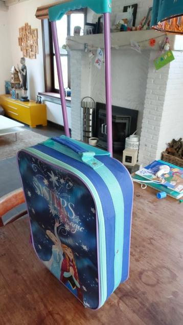 Reiskoffertje (Frozen) + schoudertasje beschikbaar voor biedingen