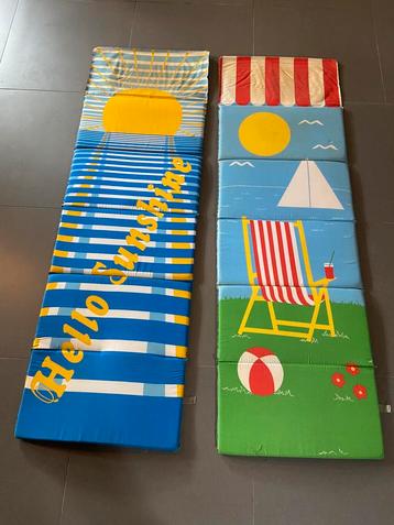 2x matelas de sol pliable tapis de plage vintage beschikbaar voor biedingen
