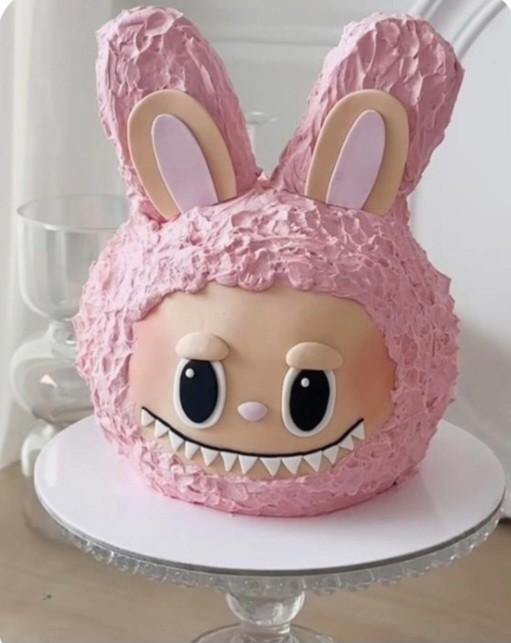 taarten en cupecakes op bestelling Labubu vr 5jarige meisje, Hobby en Vrije tijd, Taarten en Cupcakes maken, Taarten, Ophalen