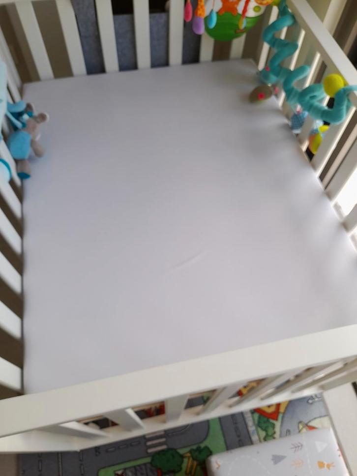 Child wood park met toebehoren, Kinderen en Baby's, Babyparken, Zo goed als nieuw, Rechthoekig, In hoogte verstelbaar, Wieltjes